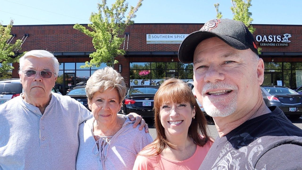 Indian Food In America 🥘 Wonderful Indian Lunch With Mumzies' Parents