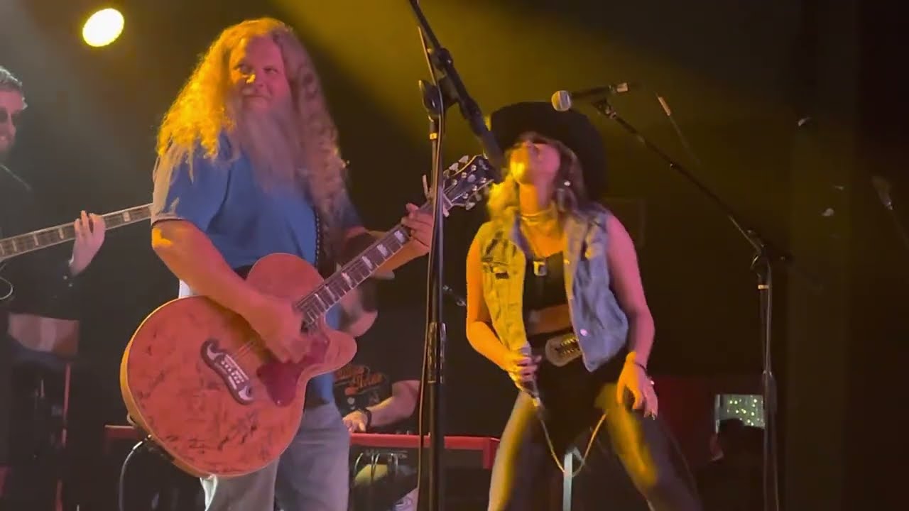 Ella Langley w/ Jamey Johnson - “When Will I Be Loved” @ HTE Basement East Nashville 6/6/23