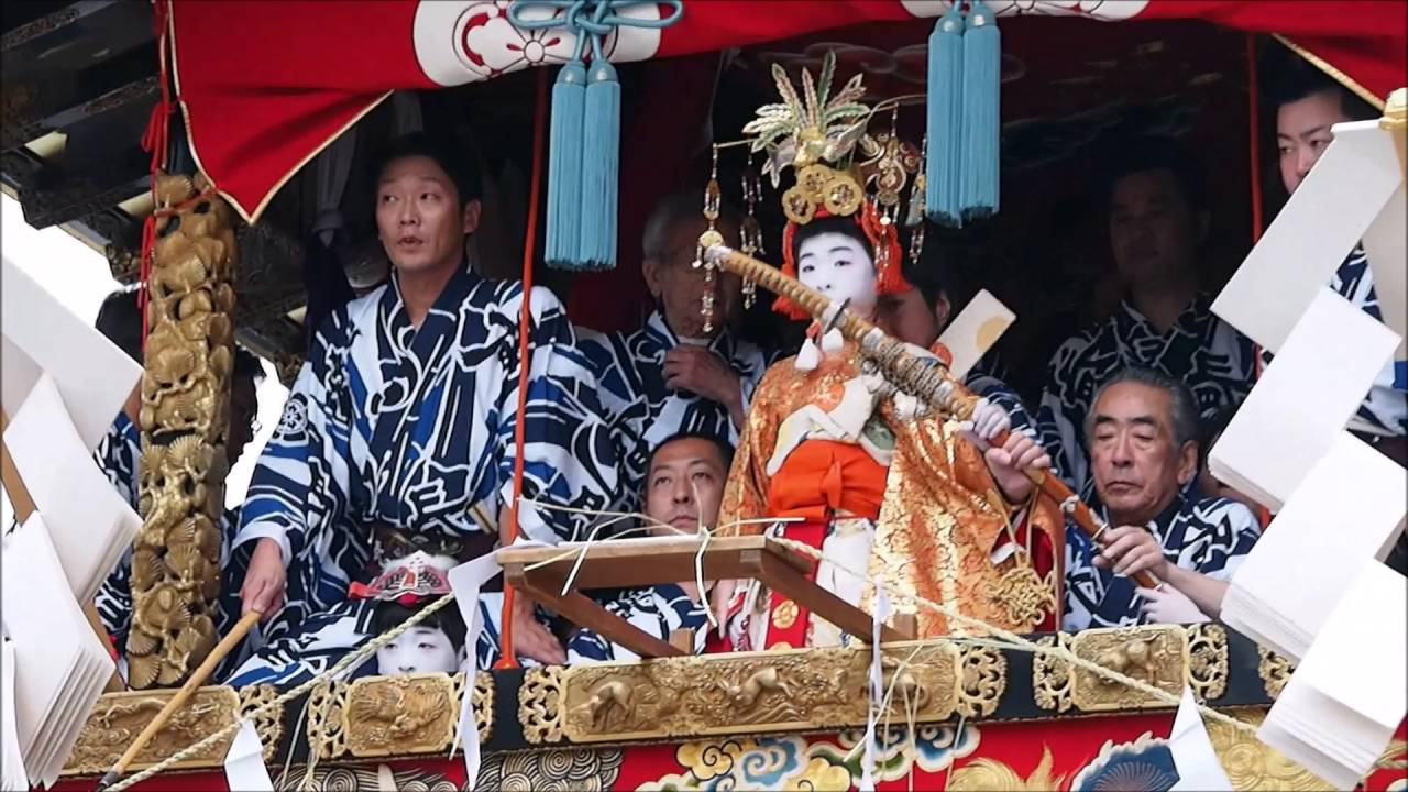 祇園祭　長刀鉾の「しめ縄切り」　2016年