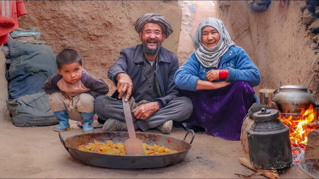 Welcome to Old Lovers Afghanistan Cave House | Village Life Cooking