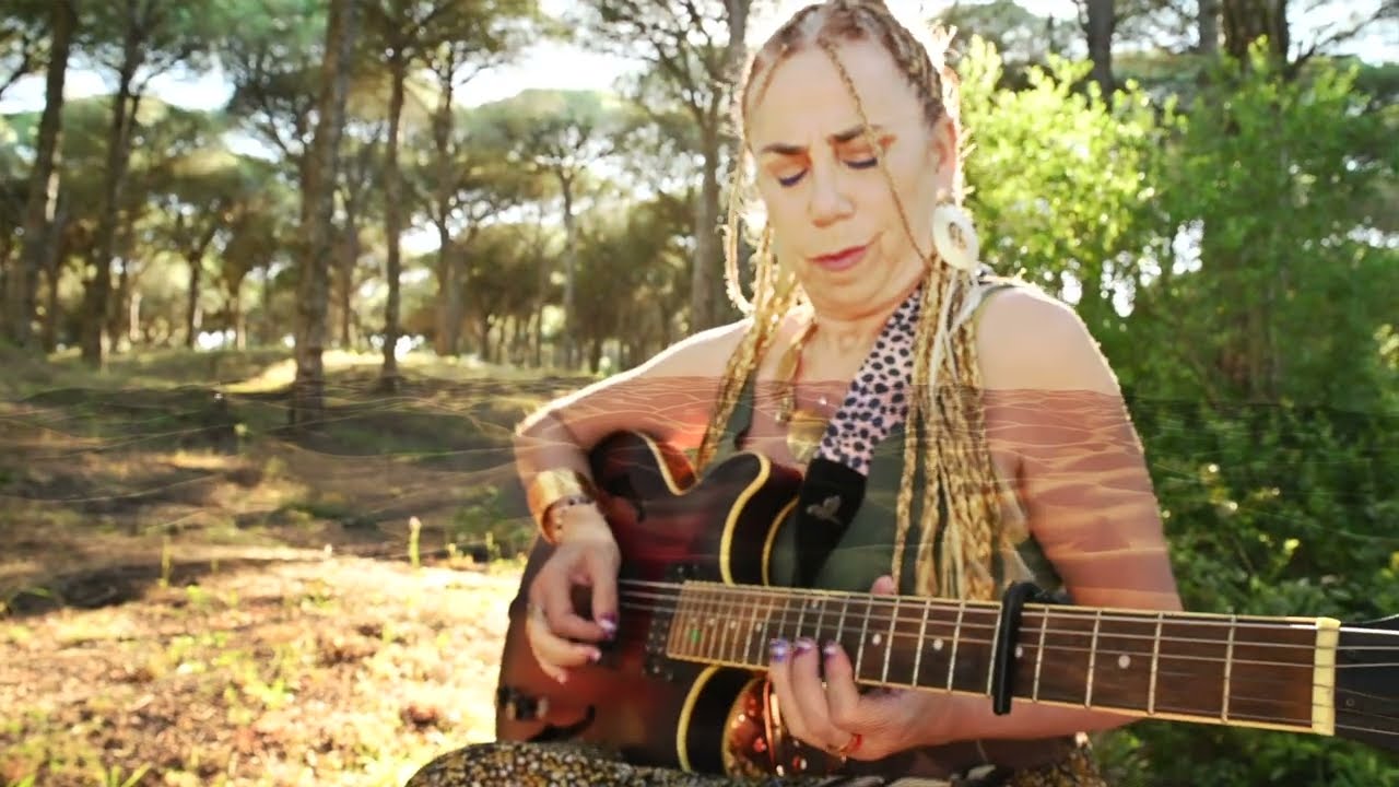 Sol Naciente - La Chica del Bosque & Sirifo Kouyaté