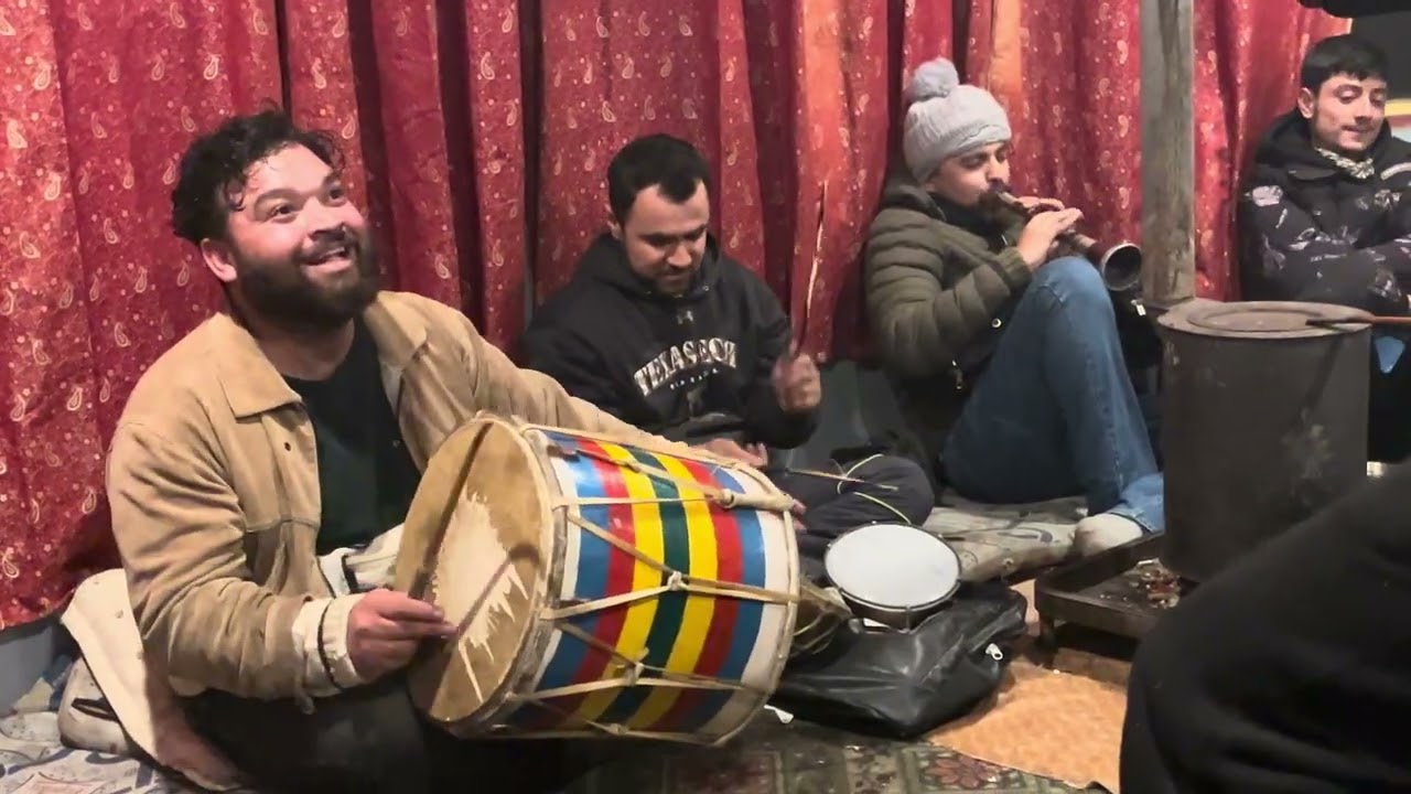 Beautiful Gilgiti Music & Traditional Dance | Culture of Gilgit Baltistan 