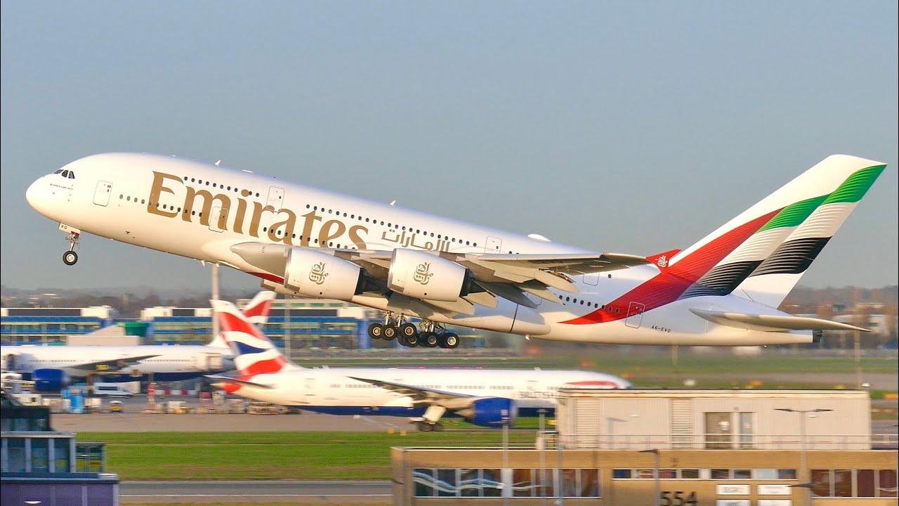 (4K) 15+ MINS of Plane Spotting at London Heathrow Airport | A350 B777 A380 A330