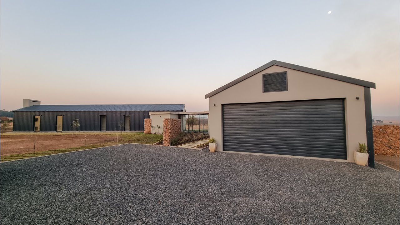 Experience Sustainable Luxury: Off-Grid Living in Glen Cullen - Middelburg Mpumalanga