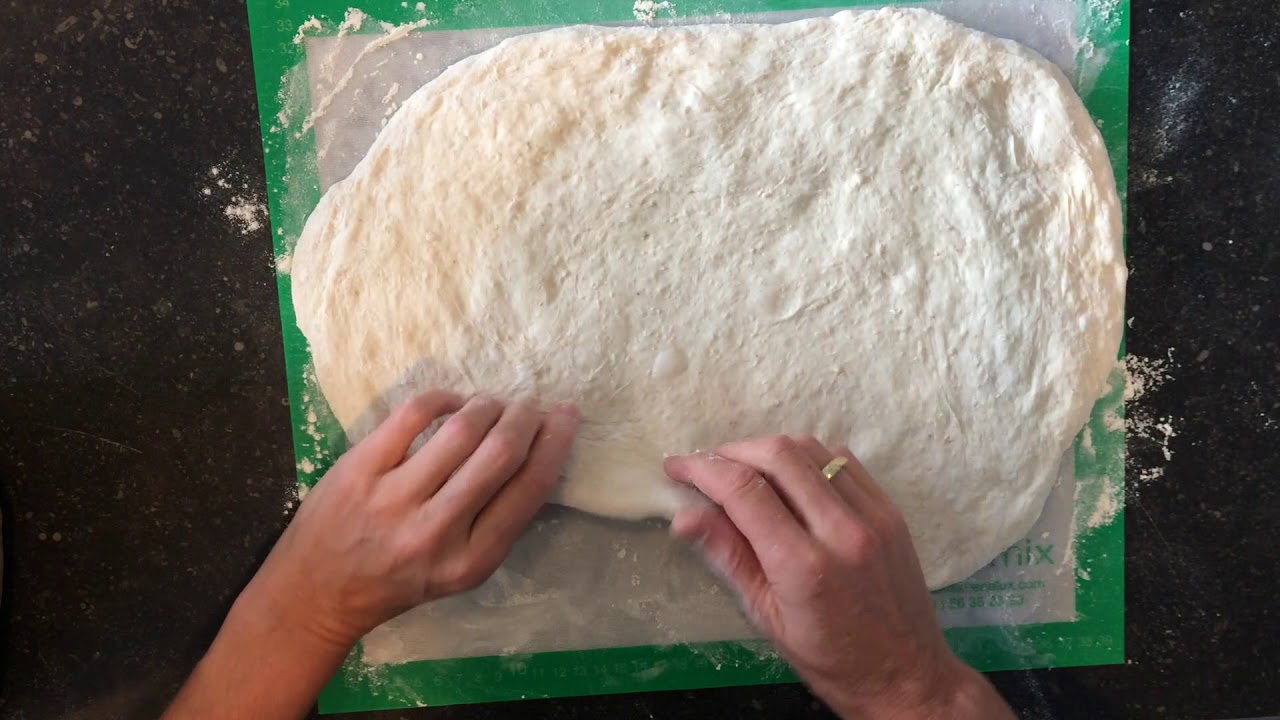 Brood deeg 2 de kneed: langgerekt gekneed