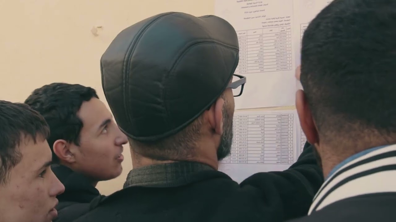 إن شاء لحق الميساج ؟؟ وكل واحد يخيلينا كلمة للوالد الكريم 👇👇👇 واش رأيكم يخرج عليا التمثيل 👇👇👇