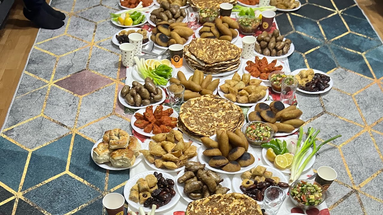 عزمتنا الرمضانيه 🌙ع اخي 😋 اجواء رمضانيه 🌙🕌 وسهرتنا رمضانيه مع عائله وترويحنا في جامع 🕌اسطنبوال🇹🇷