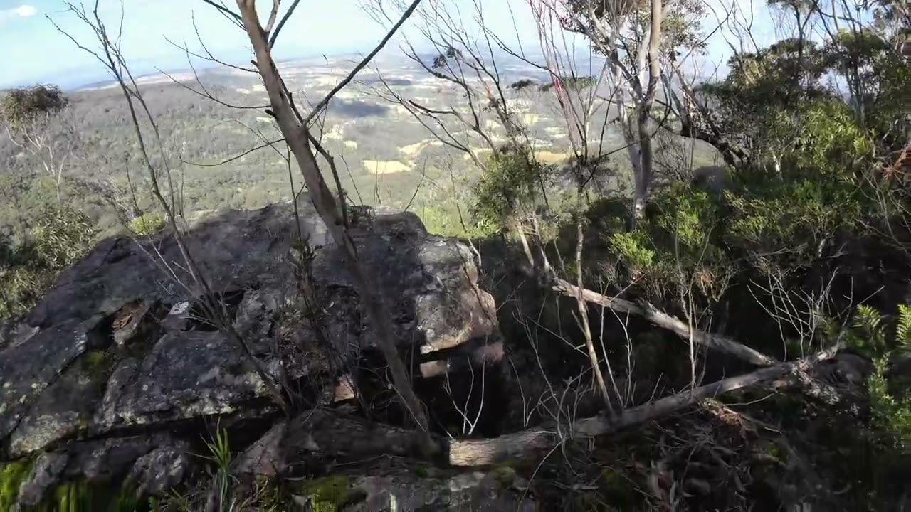 Hiking 20 kilometers through Barren Grounds NSW, Australia