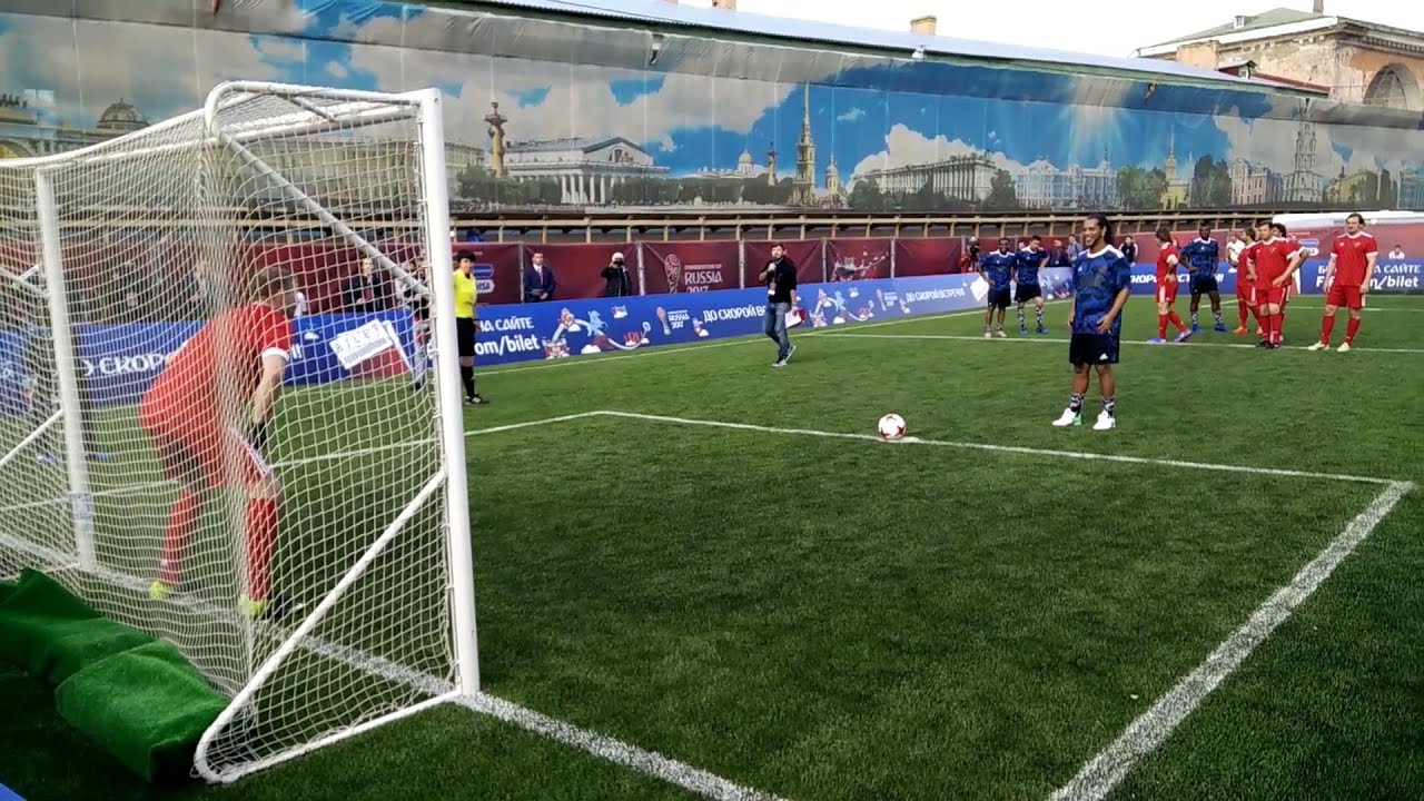 Penalty Kicks: Ronaldinho, Desailly, Aimar, Kewell, Jay-Jay Okocha
