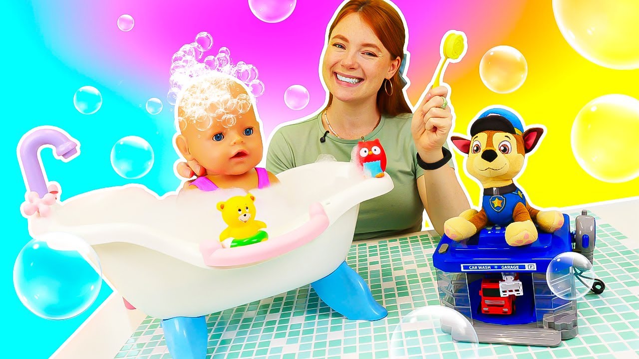 Was versteckt sich in der Badewanne? Baden mit Baby Born und Irene