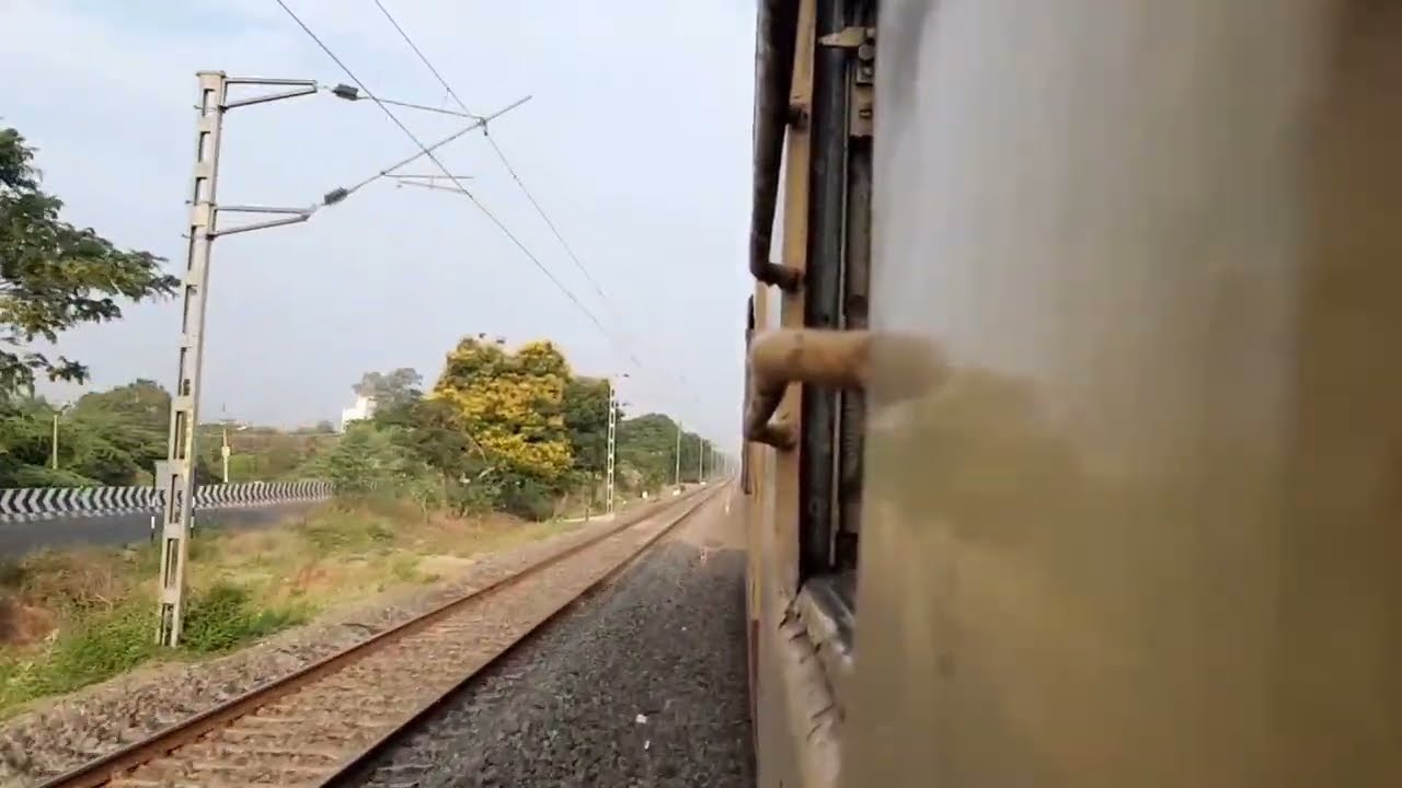A short ride behind an ALCO. Madurai - Palani Express special.