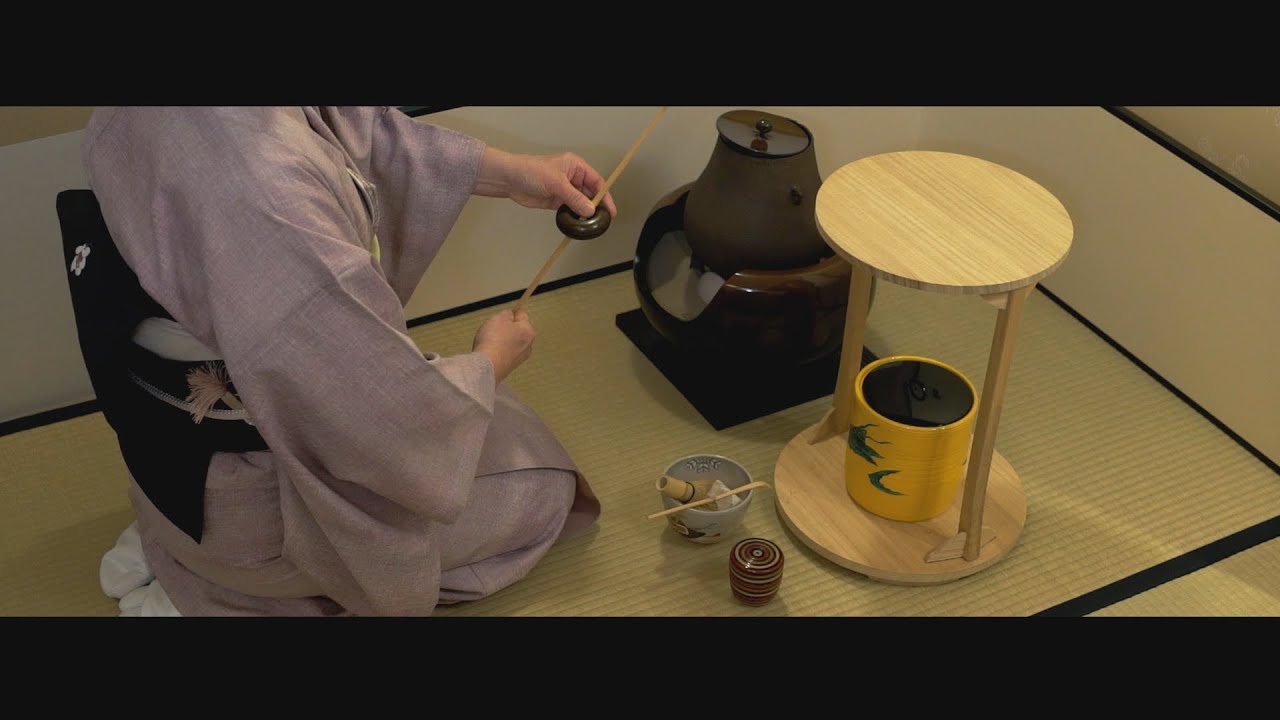 風炉 薄茶点前 ～丸卓を使って～ 【裏千家茶道】