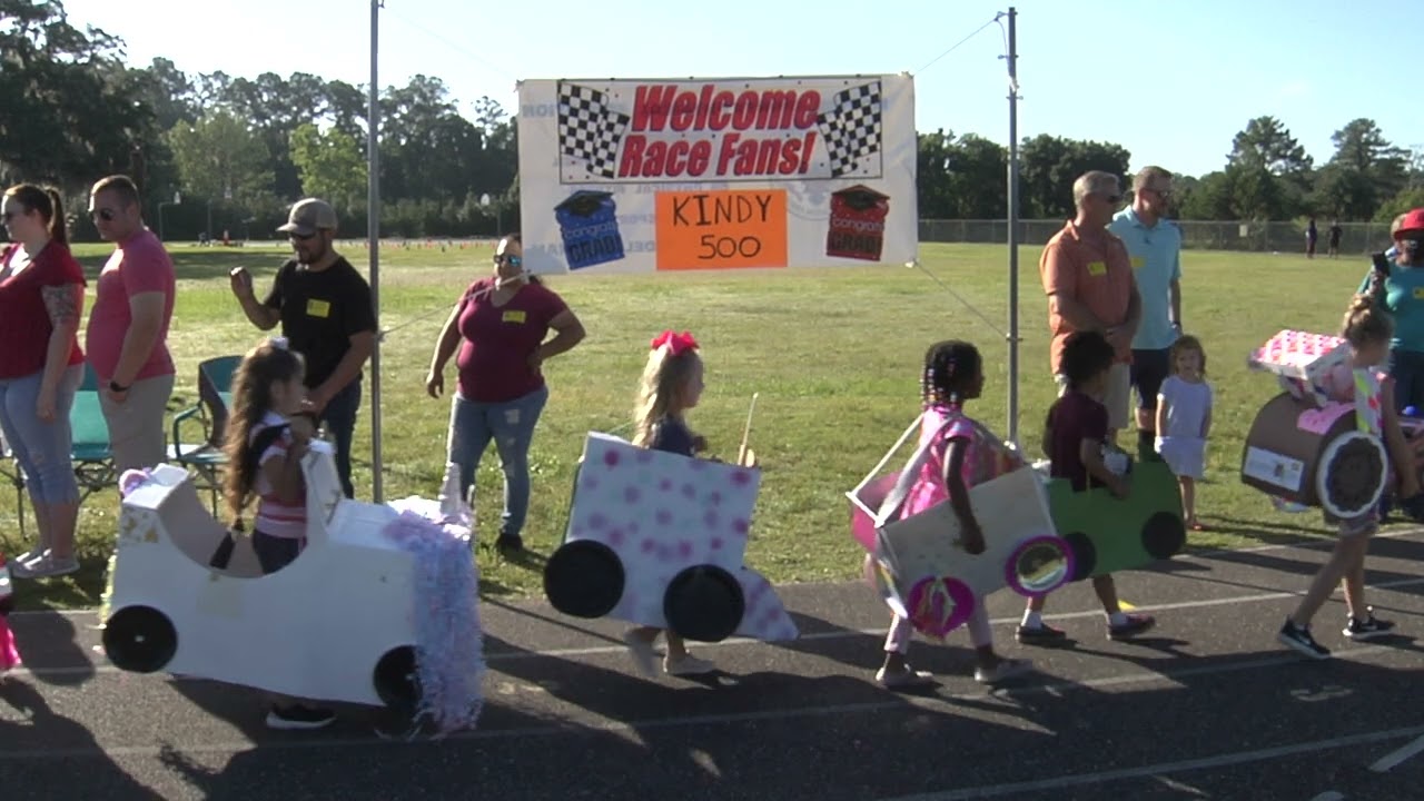 Florida Teacher of the Year visits Shady Hill Elementary.