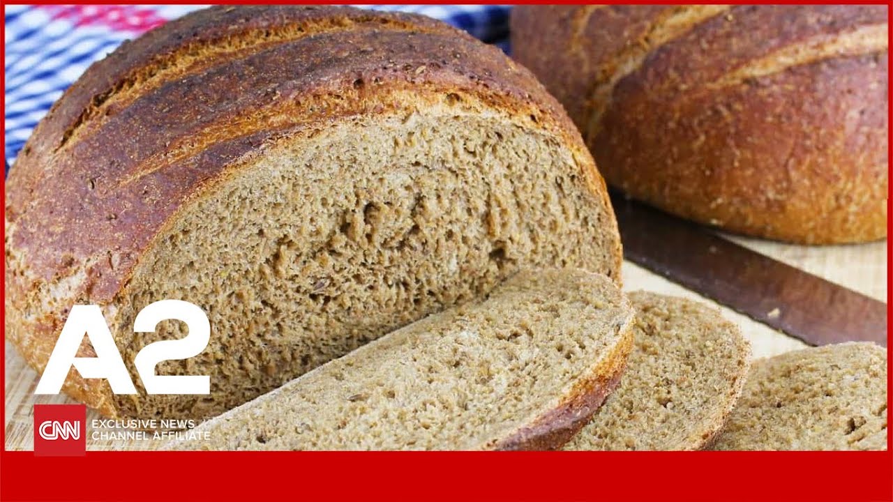 “Lëreni buken 10 minuta në ujë”, teknologu tregon se si të provoni bukën me ngjyrues