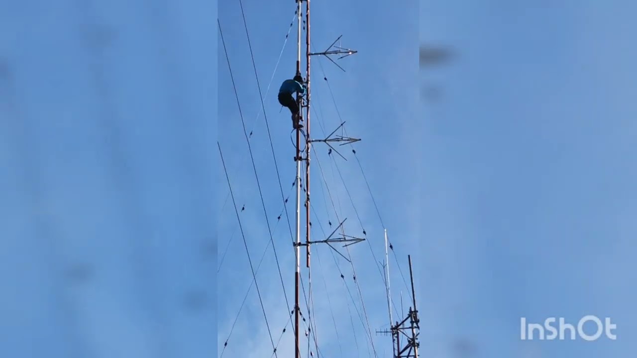 FMUSER FU-1000C... 1000 Watts FM Transmitter with 4 Jampro Design Antenna