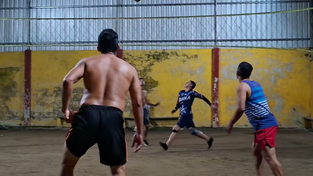En el templo del voly tungurahua santo domingo TRÍO PELUQUERO vs TRÍO mi Sub Rosales 