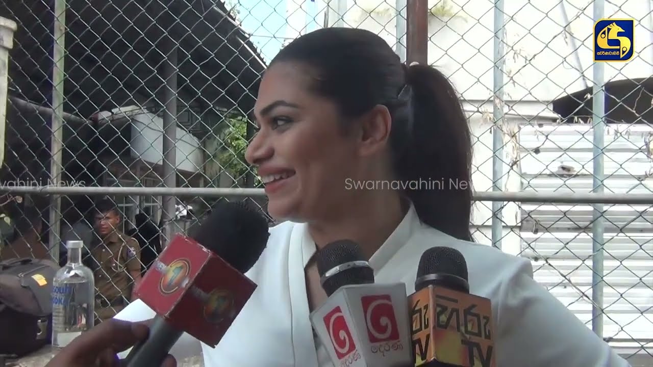 QR ආපු එකට හිරුණිකාගේ තියෙන සතුට....