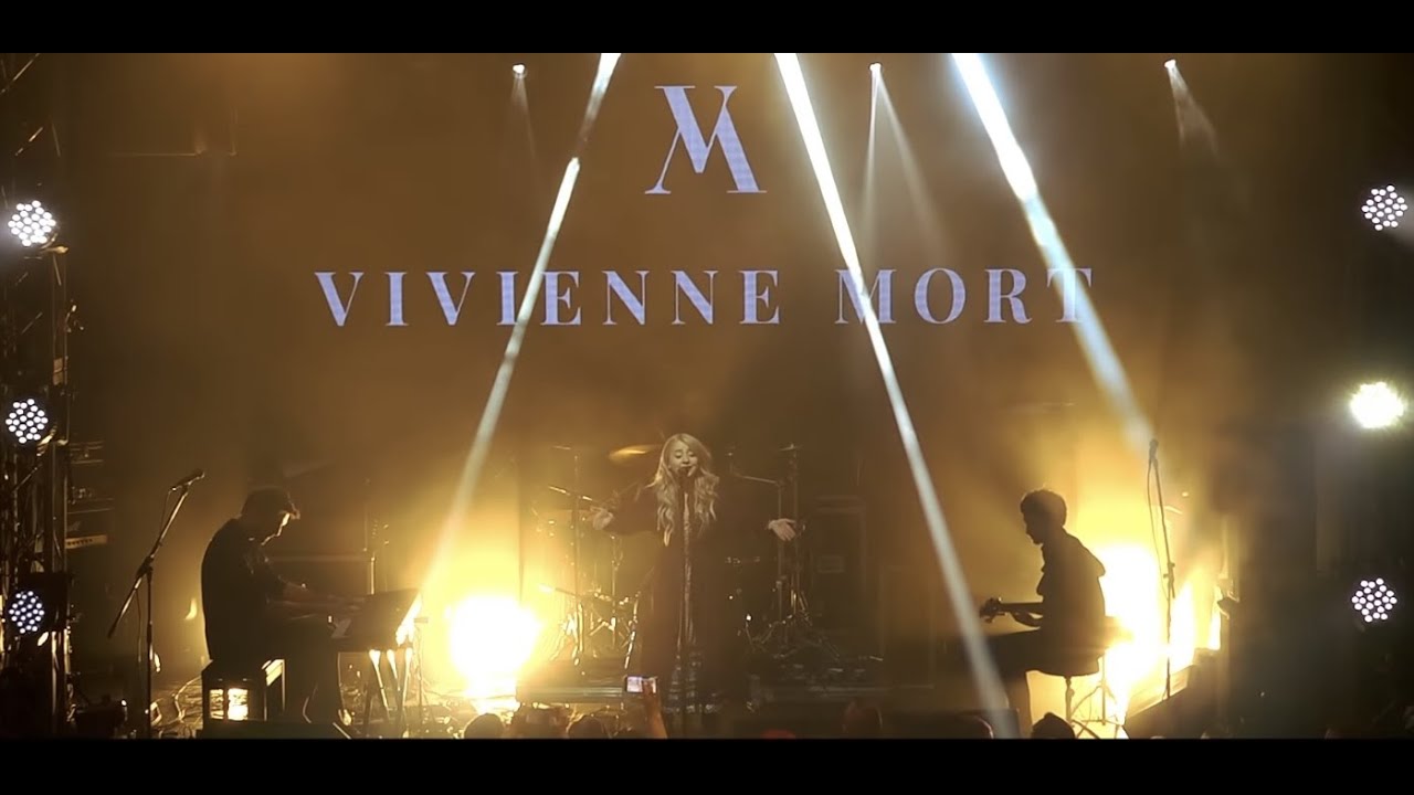 Vivienne Mort &mdash; Лети [Live in Atlas]