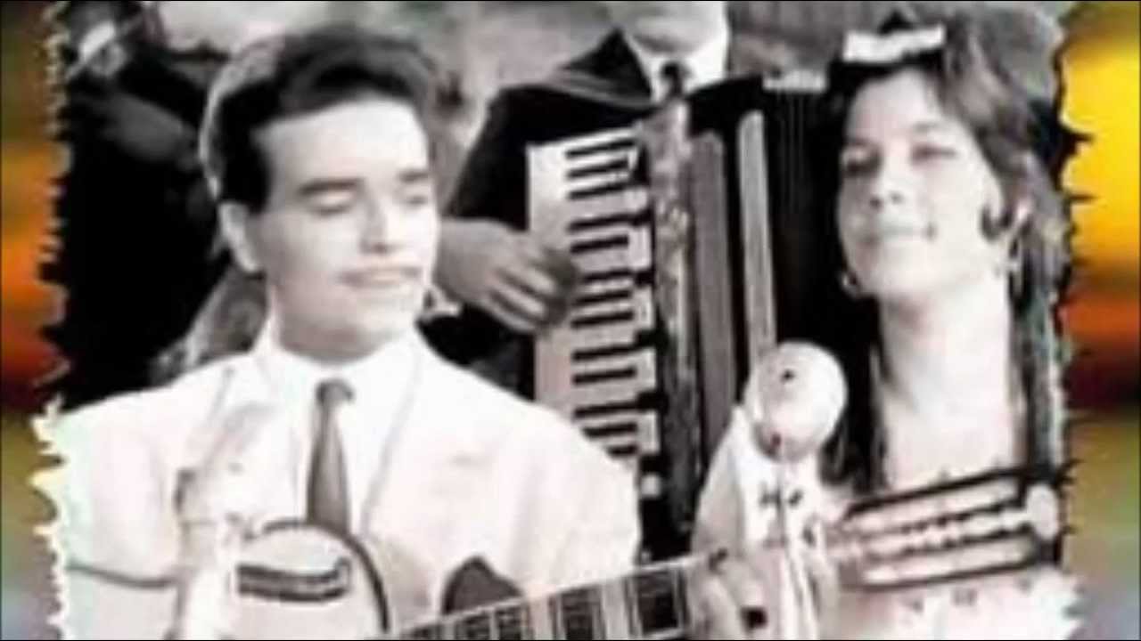 Οι Κυριακάτικες Καμπάνες - Πέτρος Αναγνωστάκης - Ρούλα Καλάκη - 1963