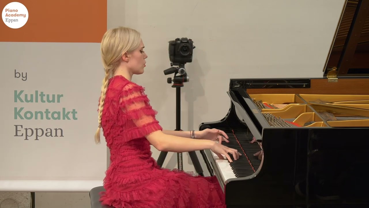 Chopin Nocturno op 27 no 1, F.Liszt: Chasse Neige, Mia Pecnik,