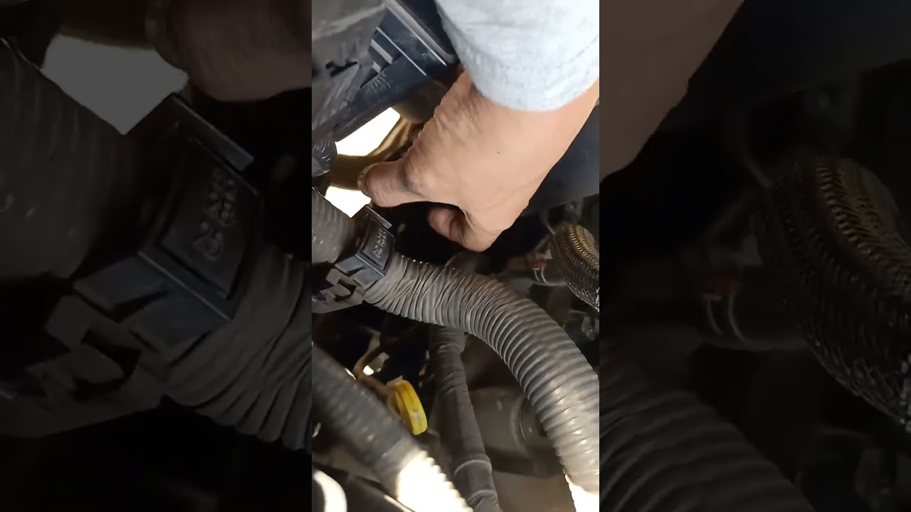 HOW TO CHANGE OIL NISSAN NAVARA 2022M?