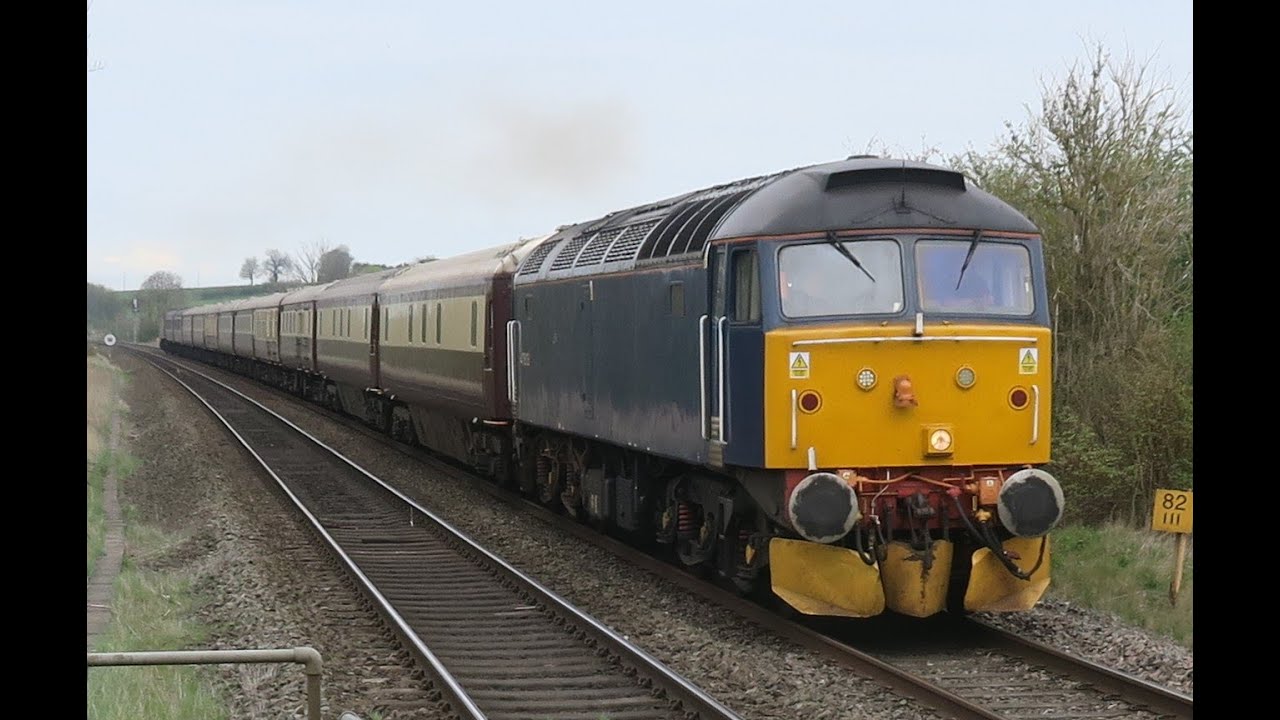 KINGS SUTTON TRAINS WITH AN ESCORT  14 04 2022