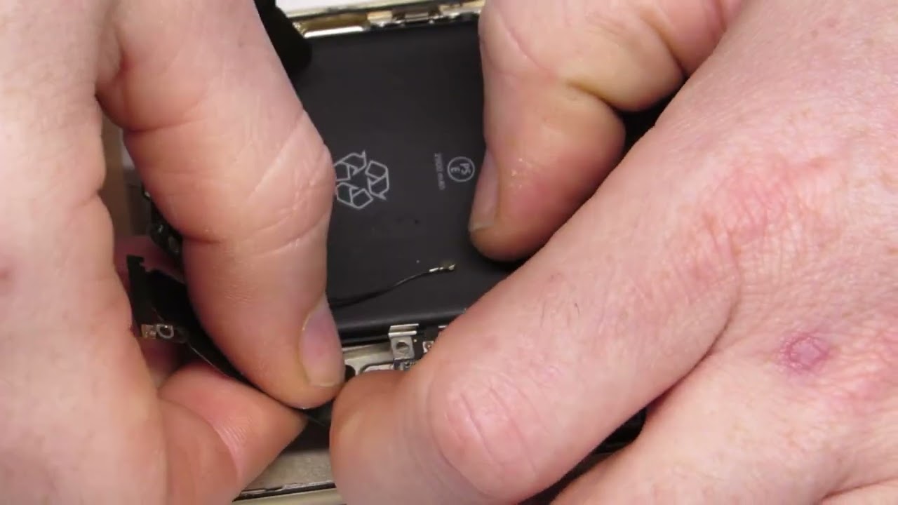 How to Fix a Broken Apple iPhone 7 Plus Charging Port