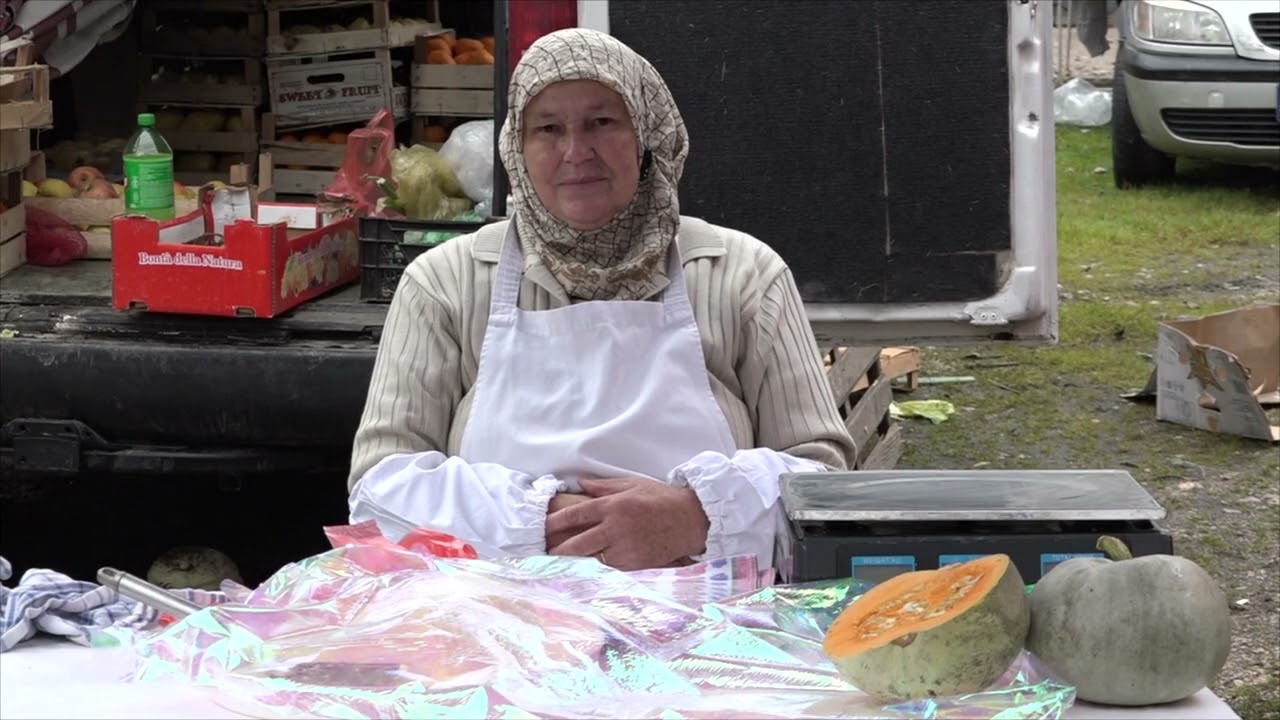 Ponedjeljak je tradicionalni pijačni dan u Lukavcu