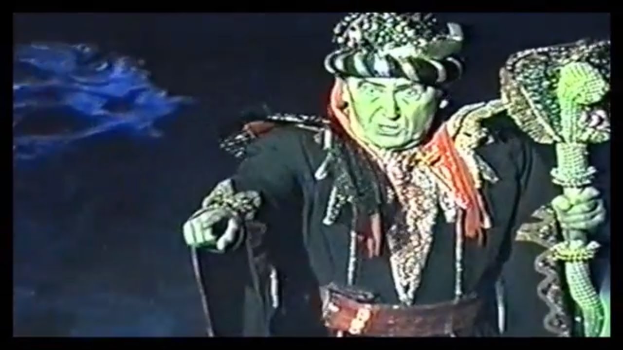 George Sewell and Desmond Askew.  (Prologue) Aladdin.  Southsea 96-97 HD