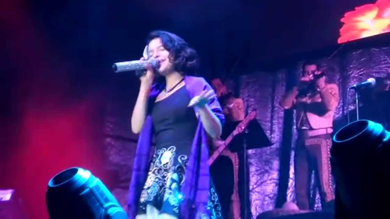 Angela Aguilar - Aires de Mayab