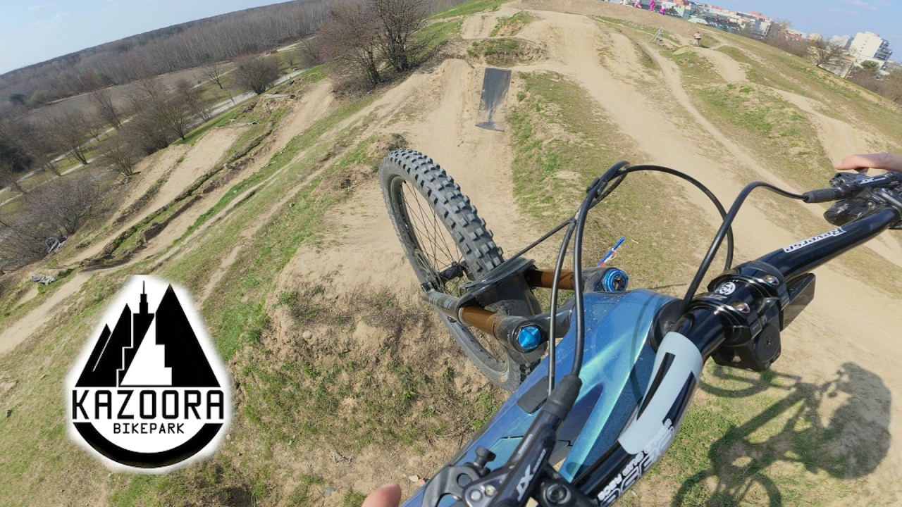 Warszawskie skoki czyli Bikepark Kazoora i Siekierki