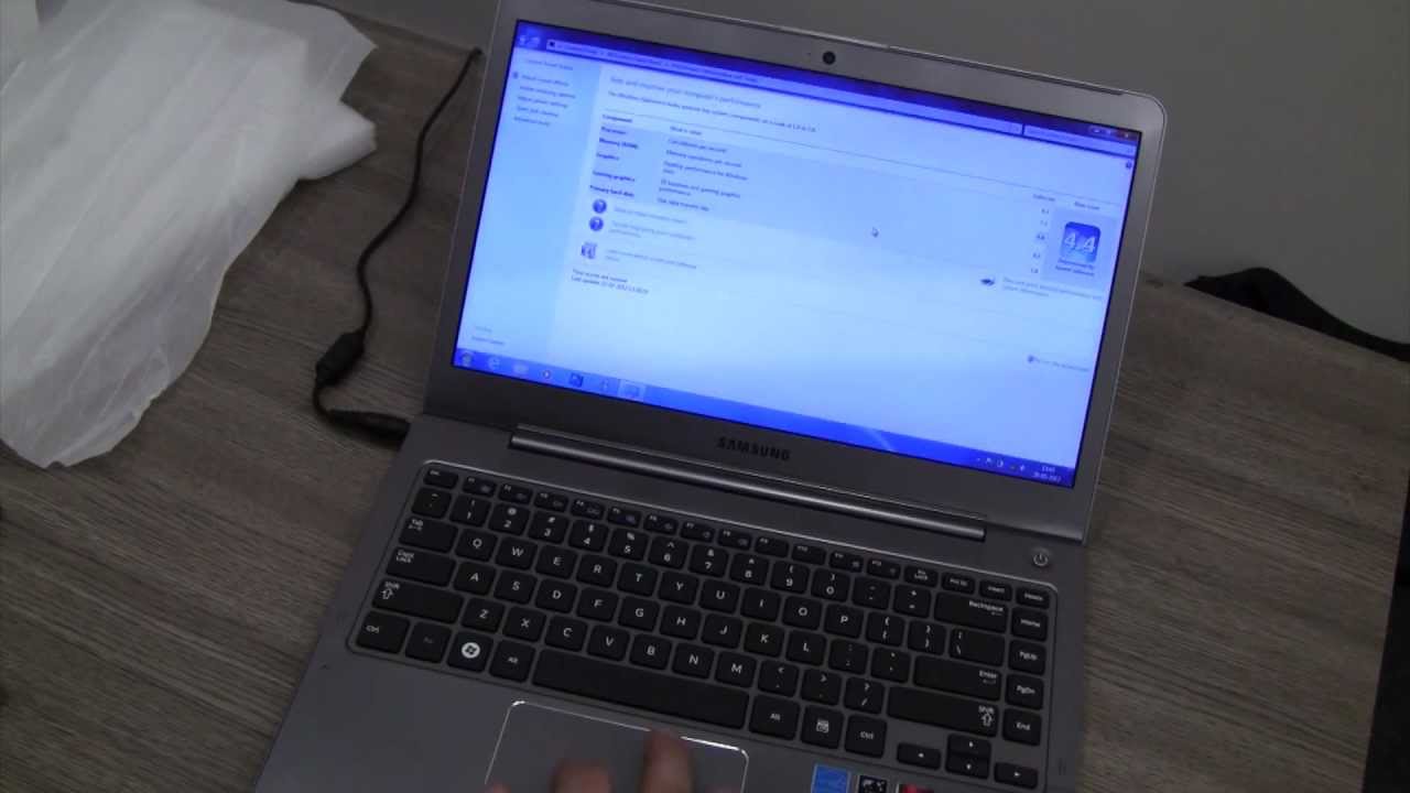 Samsung Notebook NP530U4B-S02IN Unboxing and Hands On Review - iGyaan