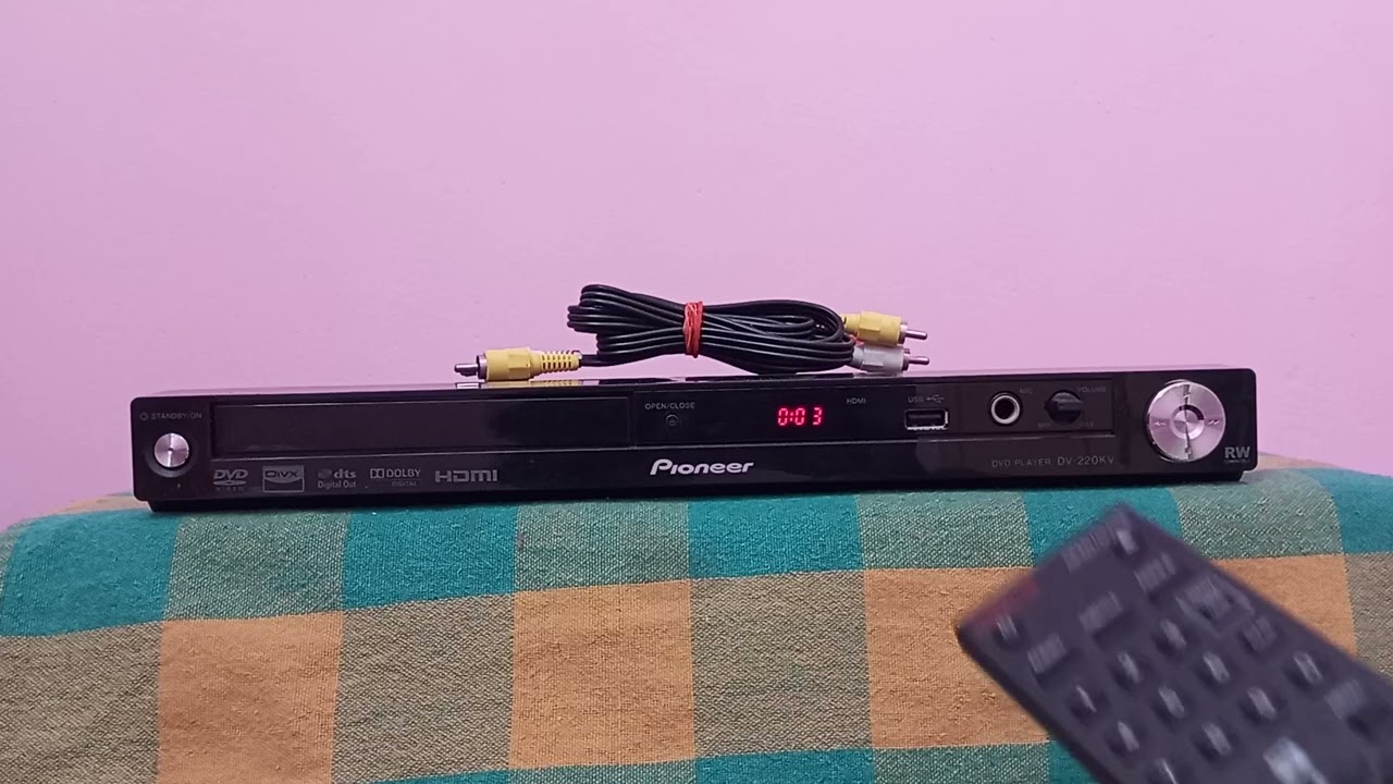 Pioneer cd, dvd, usb, hami plyar for sale model no DV 220 kv/price Rs 3400/ph 8667630046