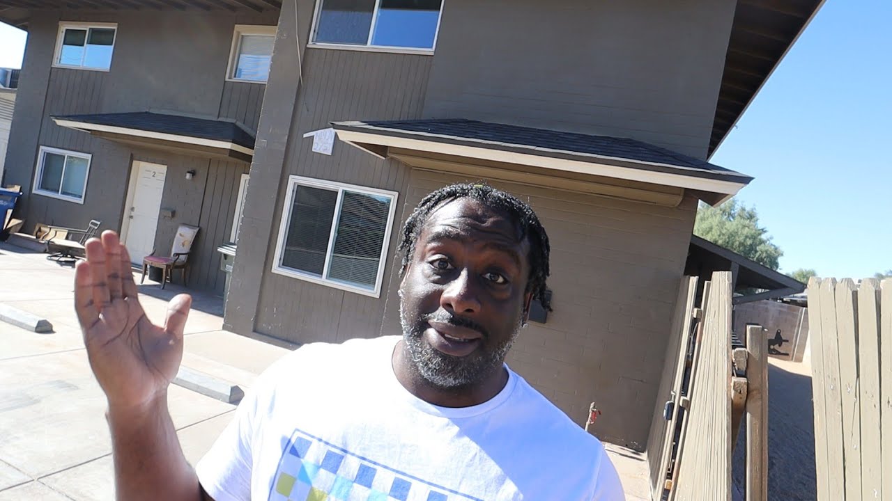 I Found This 2 Level Phoenix AZ Townhouse Nobody Wants Apartment Tour
