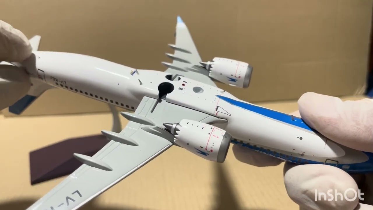 Unboxing de modelo a escala 1.200, Boeing 737-800 Max 8 de aerolíneas argentinas de Gemini jets 