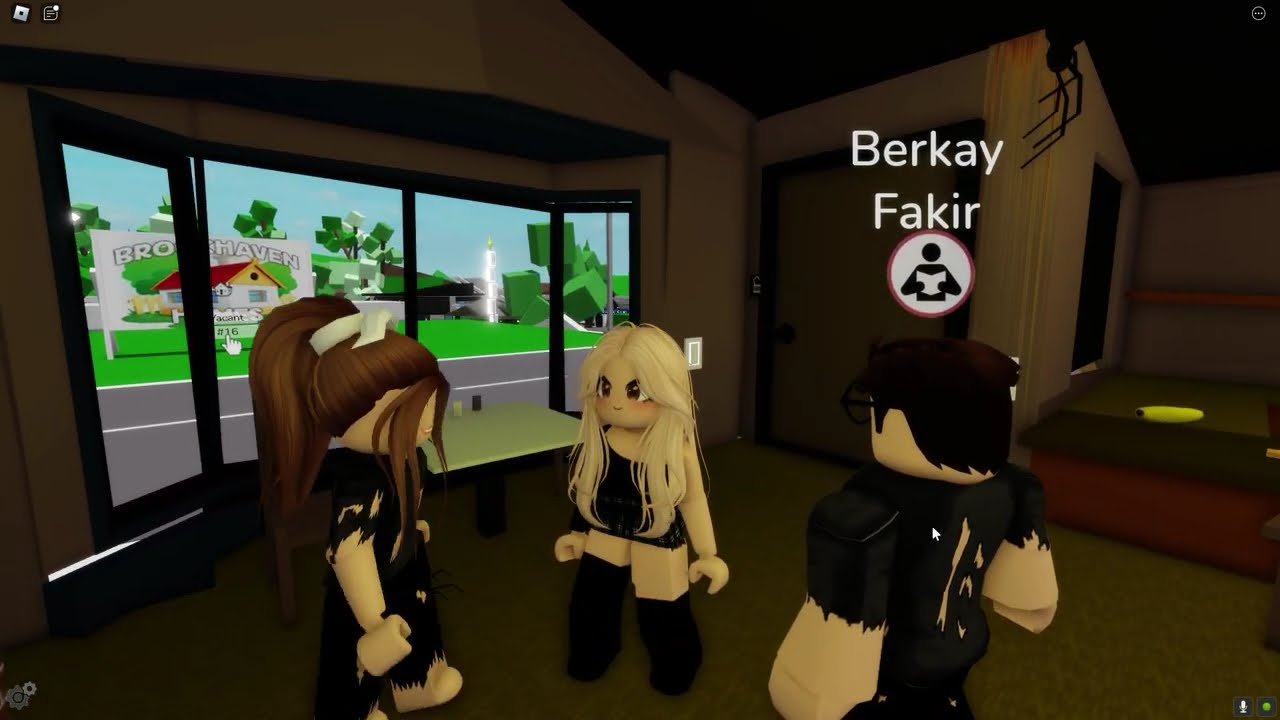 SAHTE VS GERÇEK ROBLOX BROOKHAVEN RP 