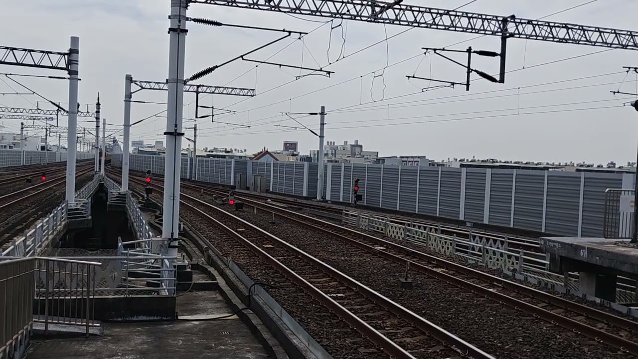 DR3100型柴聯擔任6414次南方鐵道社團專列到終點站