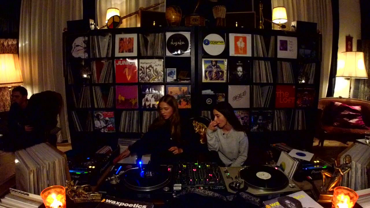 Livingroom Session with Donna Leake & Ece Duzgit