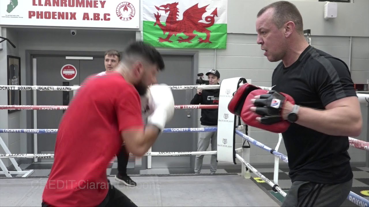 JOE CORDINA bag & pads sessions in GARY LOCKETTS / Llanrumney Phoenix Boxing Club