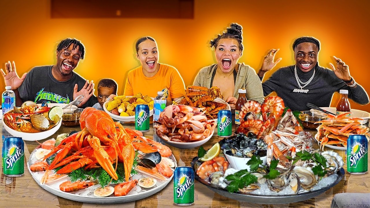 GIANT SEAFOOD BOIL King Crab Legs in Bloves Sauce
