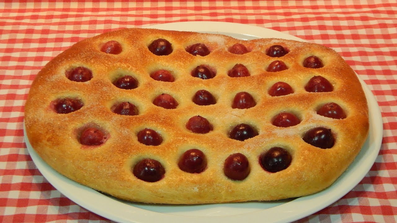 Receta de pan dulce con cerezas (coca de cerezas)