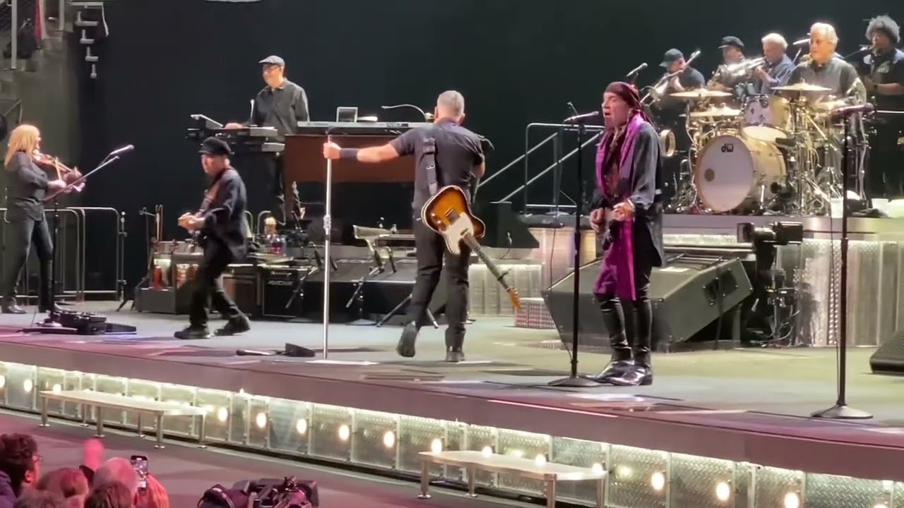 Bruce Springsteen—Dancing In The Dark—State Farm Arena, Atlanta GA—2/3/2023