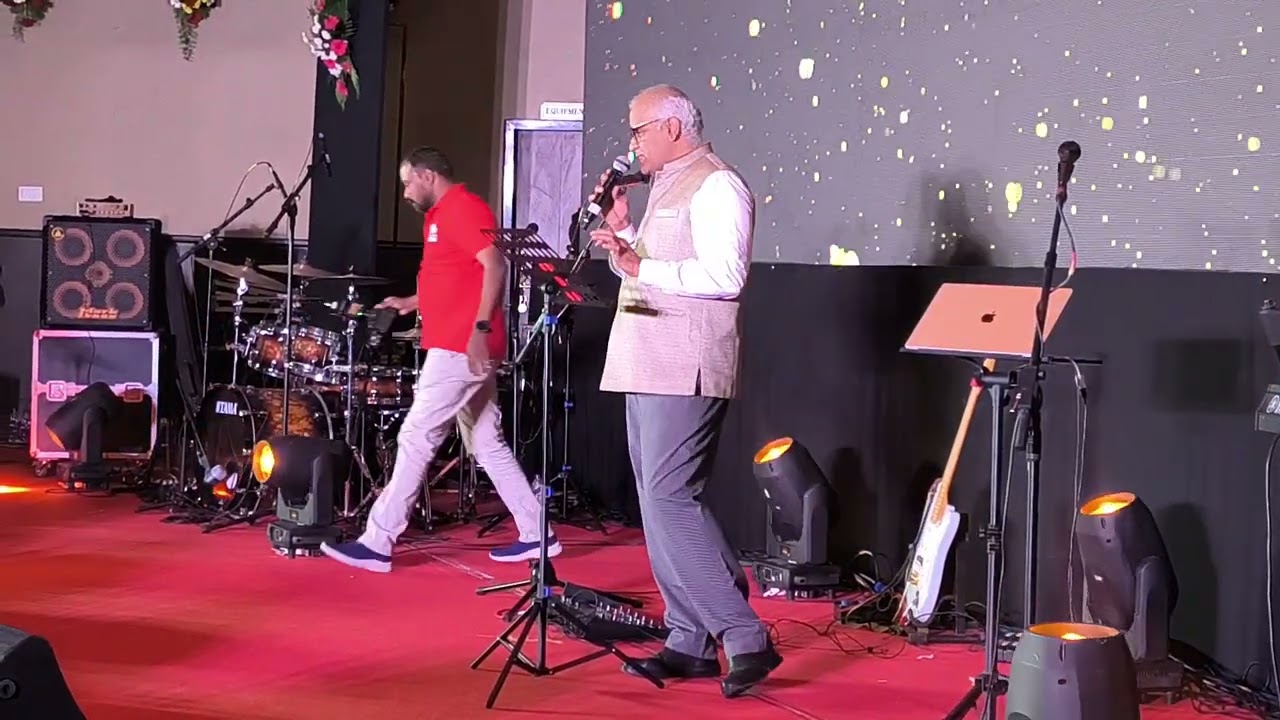 Hon'ble Mr. Justice N. Anand Venkatesh Judge, Madras High Court singing at MHAA ANNUAL DAY 