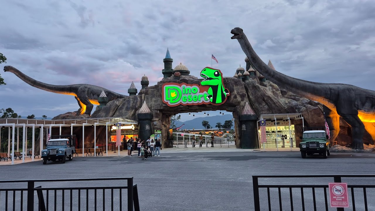 Monkeys Canopy Resort - Dino Desert