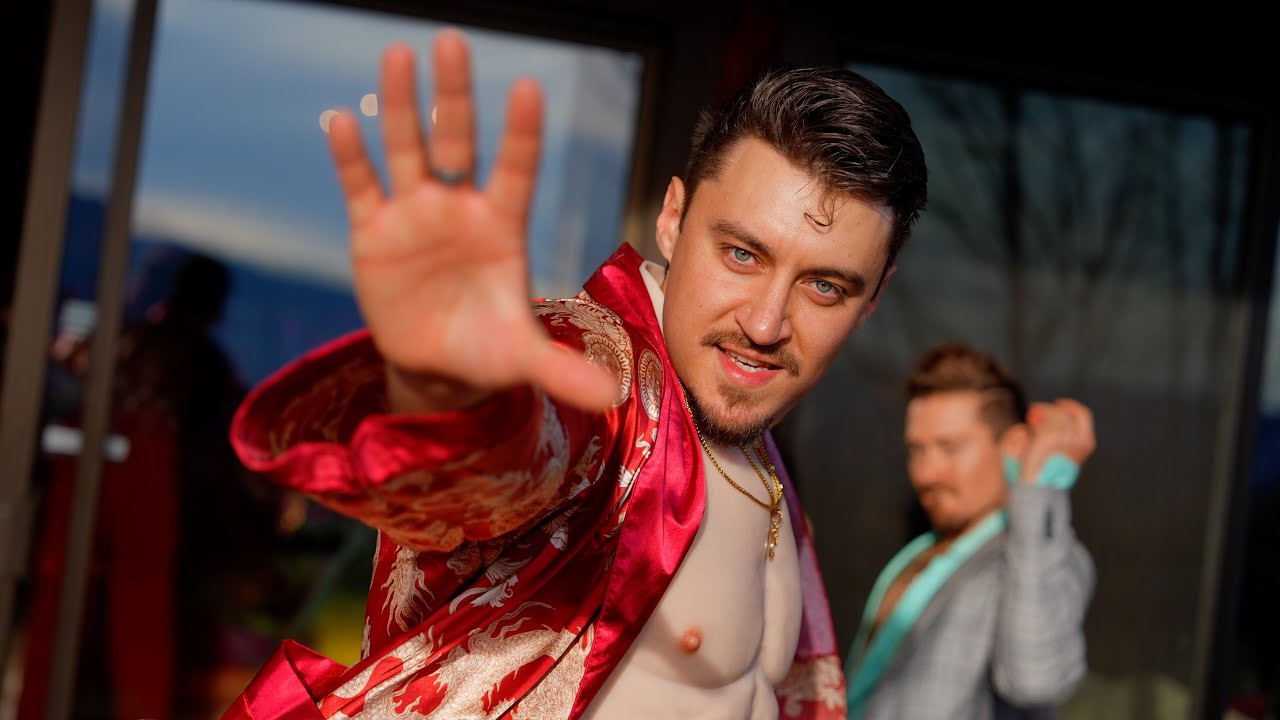 Отпразднуйте пятницу на Фрейвее!