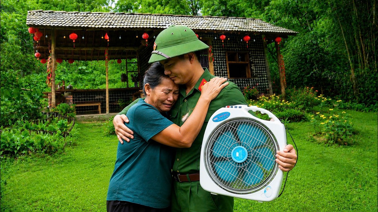 A Soldier's Simple Gift Moves a Mother to Tears