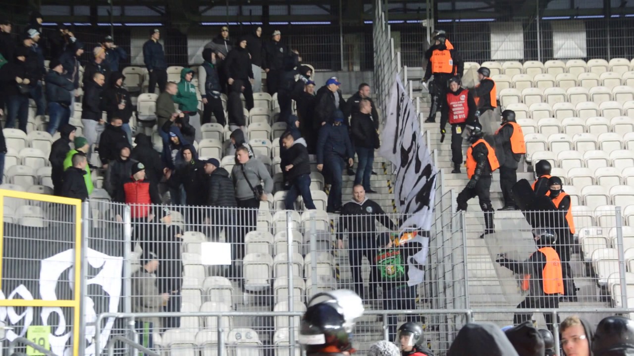 Cracovia - Śląsk Wrocław (07-04-2017) napinka przy płocie