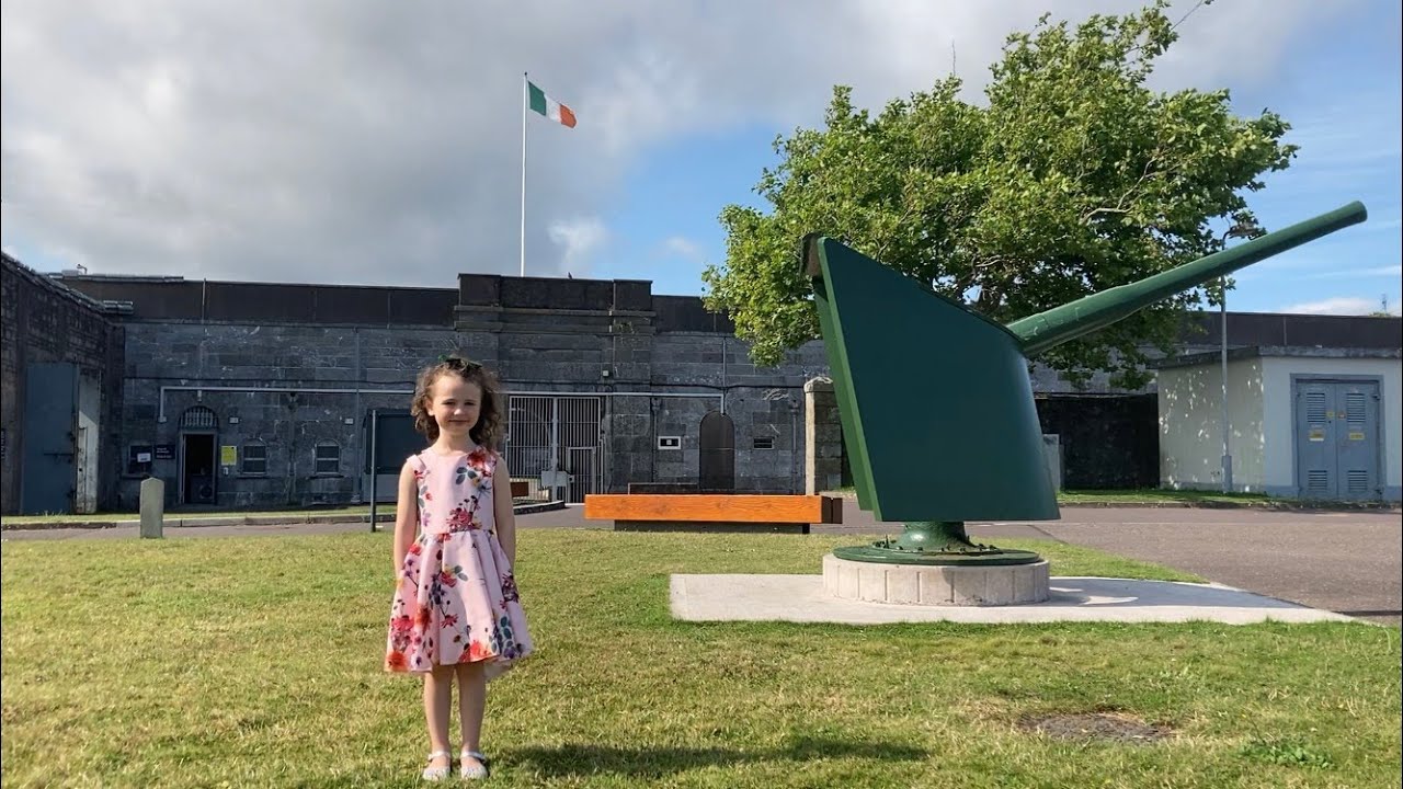 Irish National Anthem Amhrán na bhFiann, by Emma Sophia, (Age 5)