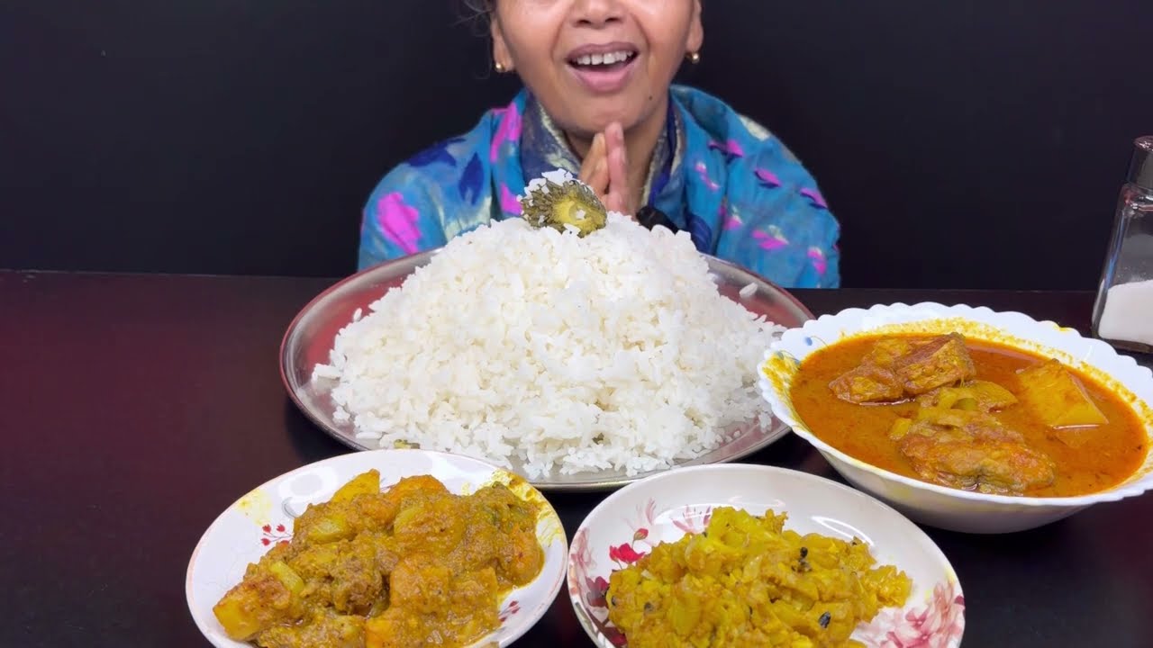 BIGBITES, EATING RICE WITH AAR FISH KALIA, KACHKOLA CHINGRI ROSHA, LAU GHONTO।।