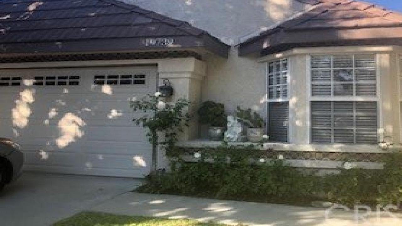 19739 Collins Road, Canyon Country, CA Presented by Jacquie Palmatier.